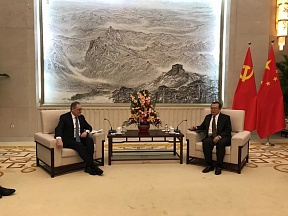 莫尔古洛夫大使会见了中共中央对外联络部部长刘建超
