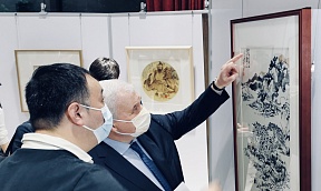 俄驻华大使杰尼索夫:俄中艺术家北京续写"美的伙伴" 俄驻华大使杰尼索夫:俄中艺术家北京续写"美的伙伴"