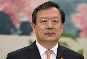 普京下令向中国全国政协副主席夏宝龙颁发“友谊勋章”