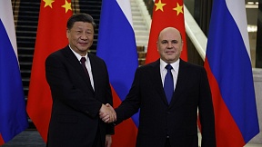 俄罗斯总理米舒斯京在俄政府大楼同中国国家主席习近平举行会晤