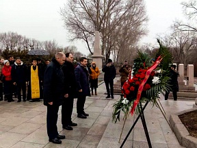 Памятные мероприятия в городе Харбине и уезде Дашицяо, посвященные Дню Неизвестного Солдата